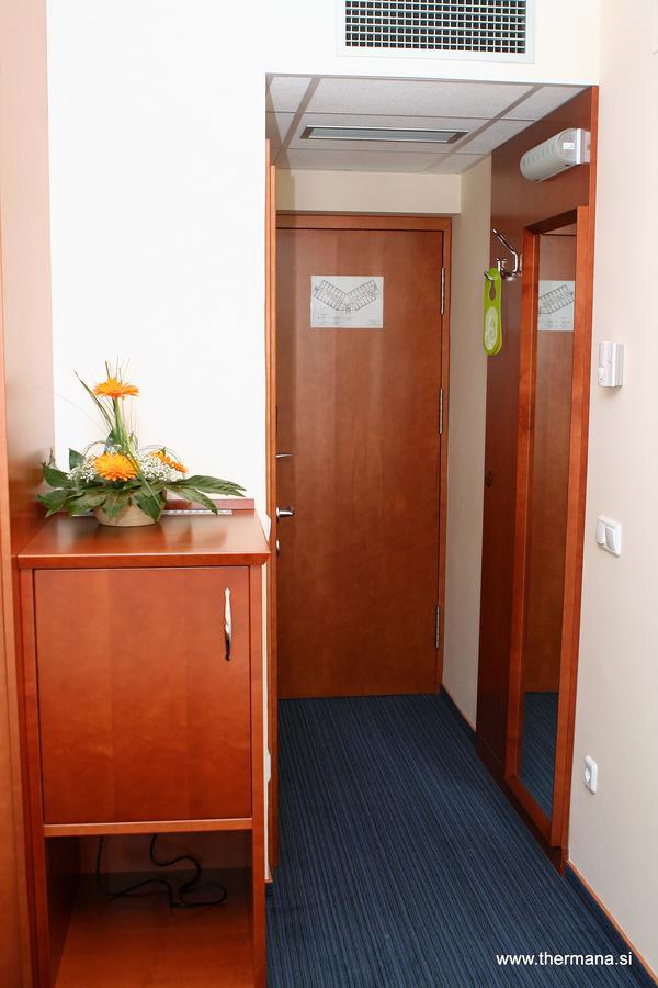 Hotel Hum Laško Exteriör bild